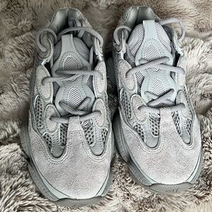 Yeezy 500 ash gray worn once